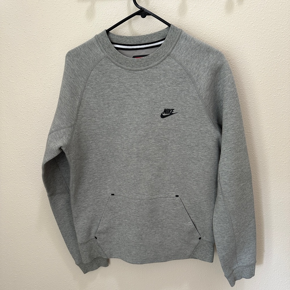 Nike women sweatshirt size small